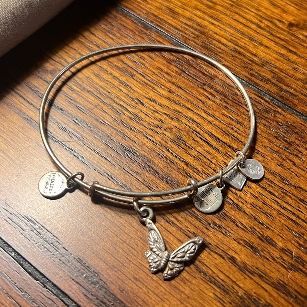 Alex And Ani Butterfly Charm Silver Bracelet 8$